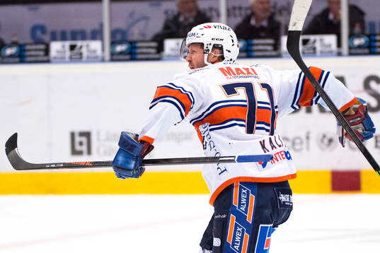 Växjös Tomi Kallio jublar