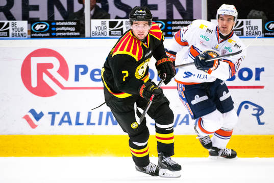 Brynäs Ponthus Westerholm och Växjös Eddie Larsson