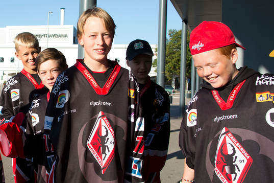 Karlskronas -02-lag som spelare Youth Trophy Cup besöker