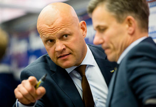 s tränare Andreas Johansson och assisterande tränare