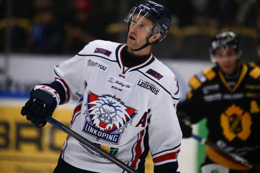 s Sebastian Karlsson deppar