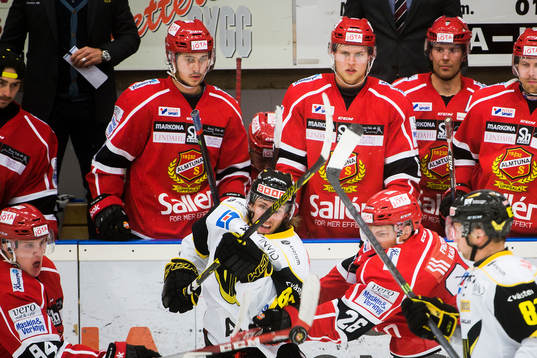 Västerås Mathias Bromé och Almtunas Patrik Norén