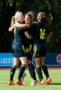Sveriges Emma Stina Blackstenius , Ingrid Filippa Angeldal
