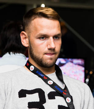 s Alexander Milosevic testspelar FIFA15