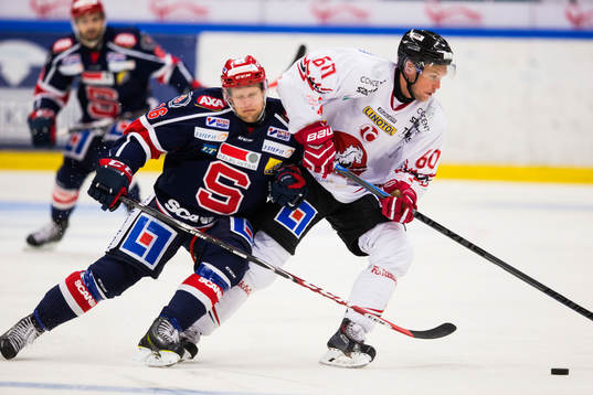 Södertäljes Alexander Larsson hänger