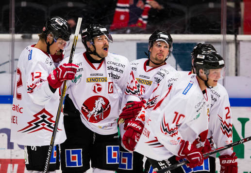 Vita Hästens Marcus Eriksson jublar