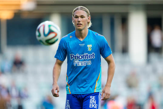IFK Göteborgs Hampus Zackrisson värmer upp innan
