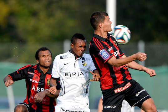 Brommapojkarnas Serge-Junior Martinsson Ngouali och