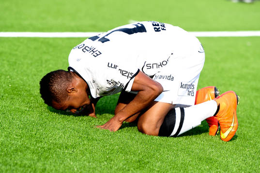 Häckens Nasiru Mohammed jublar