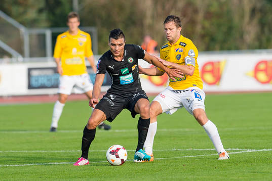 Örebros Ahmed Yasin och Falkenbergs David Svensson