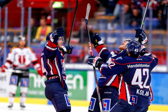 Linköpings Jonas Almtorp jublar