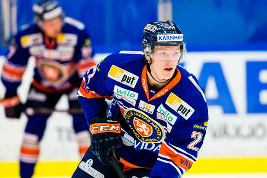 Växjös Gustav Rydahl innan ishockeymatchen i SHL mellan