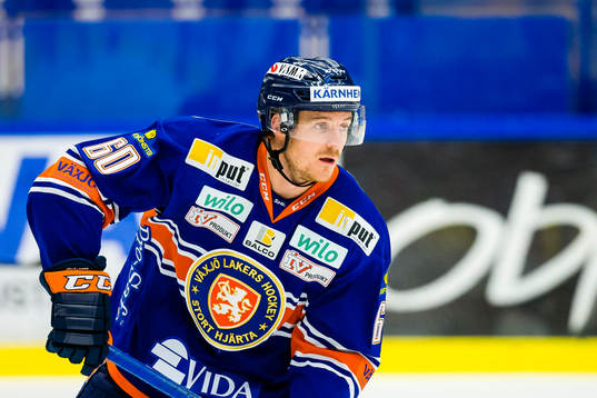 Växjös Erik Josefsson innan ishockeymatchen i SHL mellan