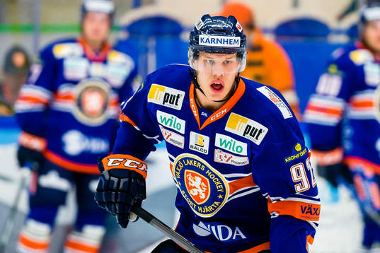Växjös Mikael Johansson innan ishockeymatchen i SHL
