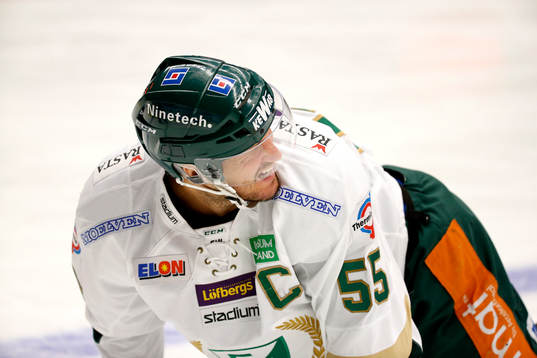 Färjestads Ole-Kristian Tollefsen grinar illa