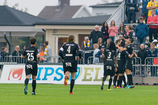 Örebros firar 1-3under fotbollsmatchen i Allsvenskan