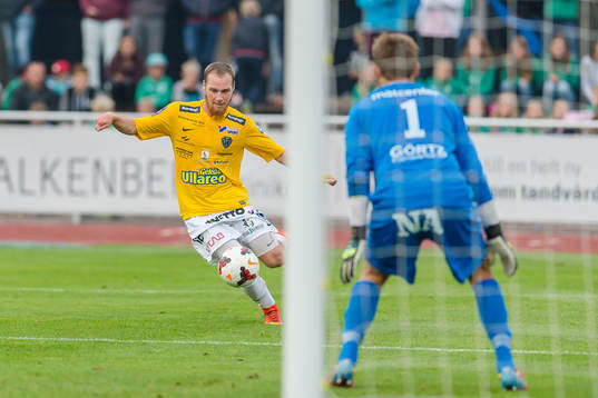 Falkenbergs Christoffer Carlsson
