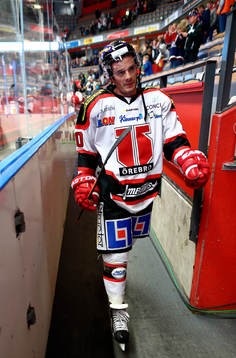 Örebros Derek Ryan deppar