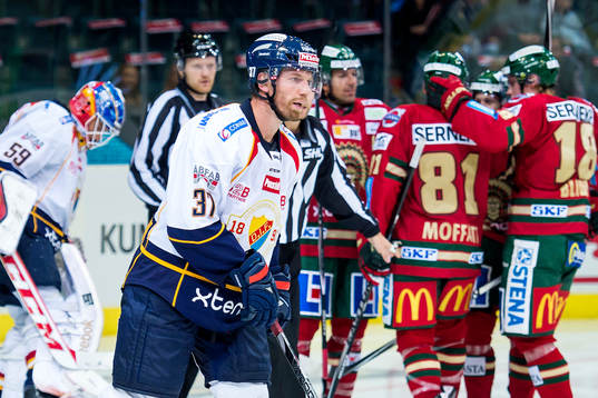 Djurgårdens Mikael Samuelsson deppar