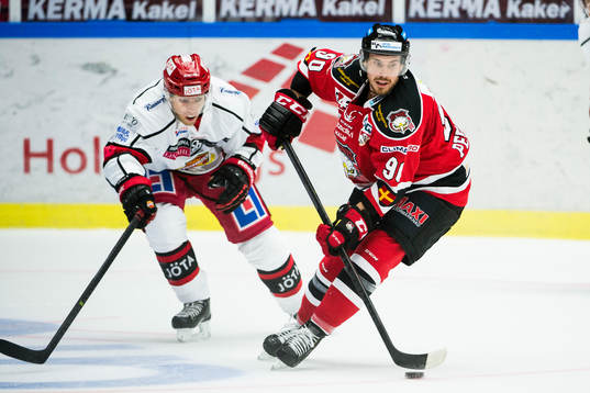 Almtunas Fredrik Vestberg och Malmö Redhawks Mattias
