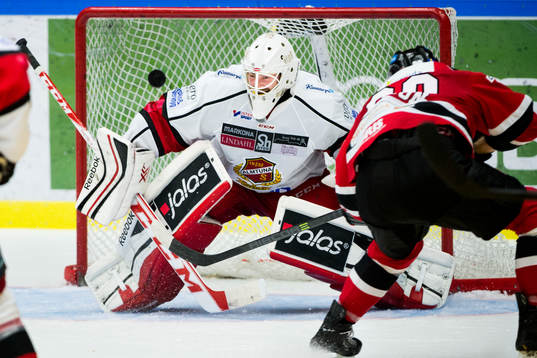 Almtunas målvakt Alexander Sahlin