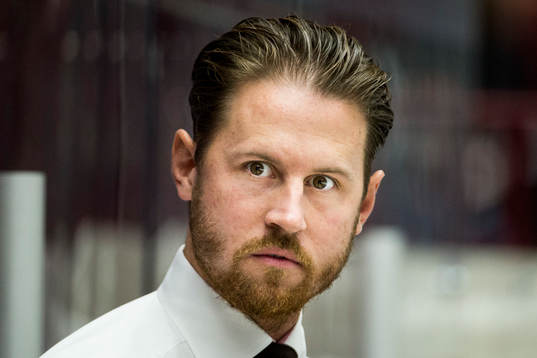Almtunas assisterande tränare Tobias Pehrsson
