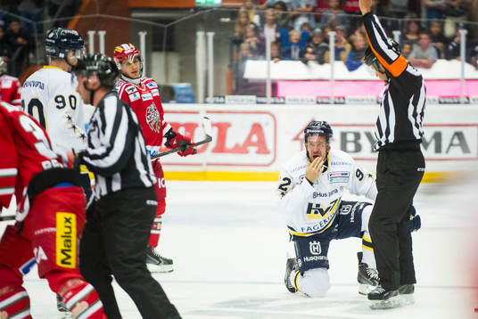s Teemu Laine skadas