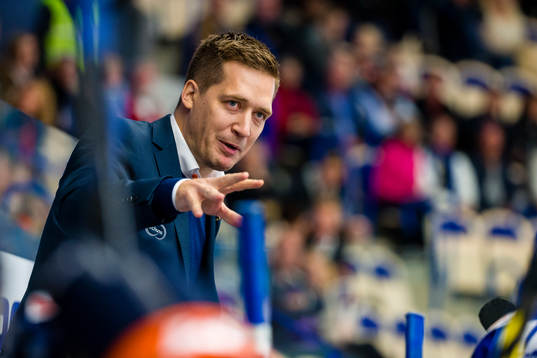 Växjös tränare Sam Hallam