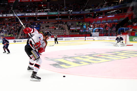 Skott av Örebros Marko Anttila