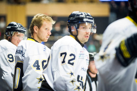 s målvakt Erik Ersberg och Patrik Carlsson
