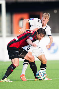 Brommapojkarnas Gabriel Petrovic och Häckens Oscar Lewicki