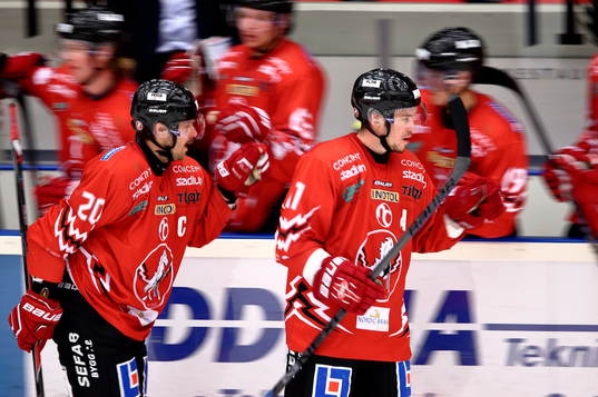 Vita Hästens Juha Uotila och målgörare Justin Donati