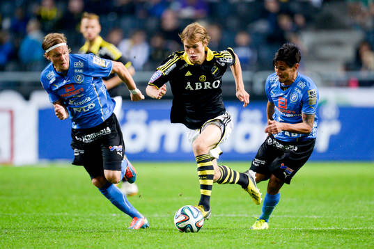 s Sam Lundholm