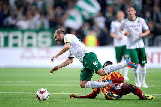 Hammarbys Kennedy Bakircioglu  och Syrianskas Success