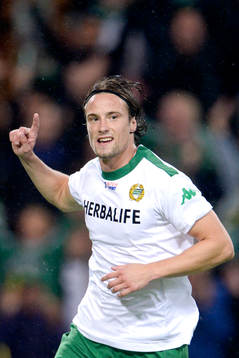 Hammarbys Linus Hallenius jublar