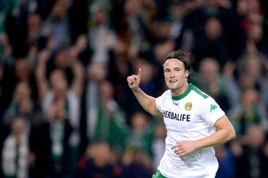 Hammarbys Linus Hallenius jublar