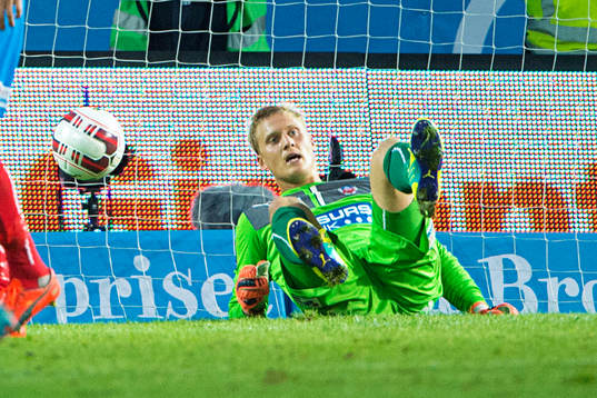Helsingborgs målvakt Pär Hansson deppar