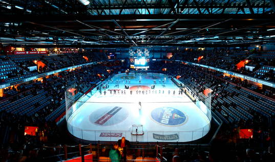 SAAB Arena invändigt före ishockeymatchen i SHL mellan