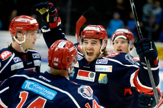 Södertäljes Jacob Dahlström jublar