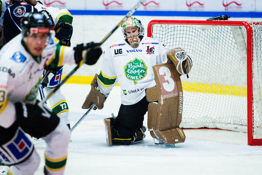 Björklövens målvakt Kevin Lindskoug