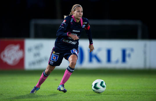 Linköpings Charlotte Rohlin i matchen i damallsvenskan