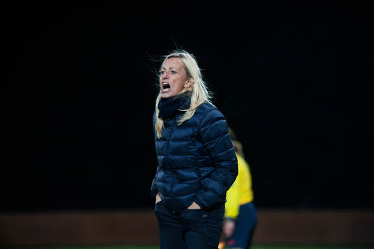 Kristianstads tränare Elisabet Gunnarsdottir i matchen i