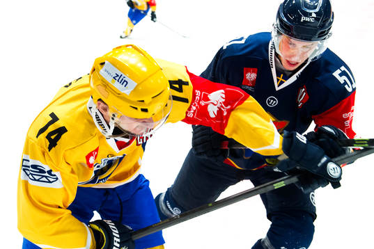 Zlins Michal Popelka och Djurgårdens Robin Alvarez