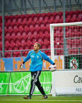 IFK Göteborgs målvakt John Alvbåge innan matchen mellan