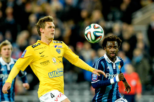 Falkenbergs Daniel Johansson och Djurgårdens Amadou Jawo