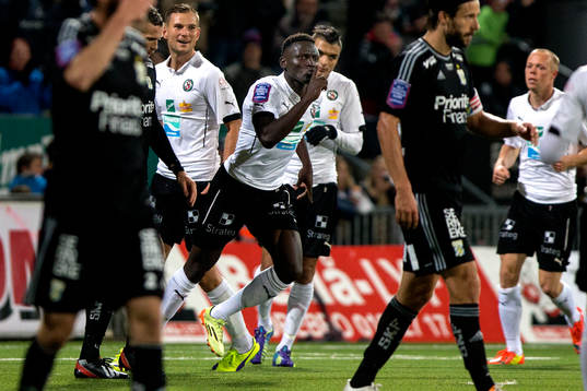 Örebros Alhassan Kamara jublar