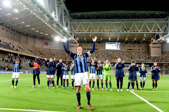 Djurgårdens Emil Bergström jublar