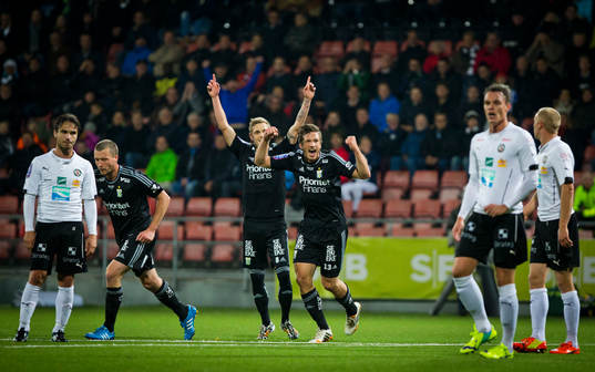 IFK Göteborgs Lasse Vibe gör 3-4 och på bilden jublar