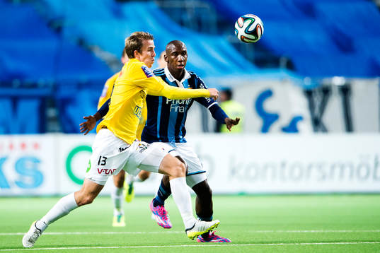 Falkenbergs Adam Eriksson och Djurgårdens Mark Mayambela