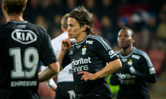 IFK Göteborgs Lasse Vibe gjorde hattrick mot Örebro, på